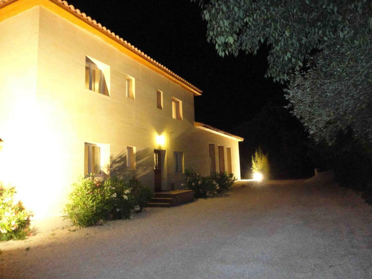 Villa La Charmeuse Fleurie Collias Exterior photo
